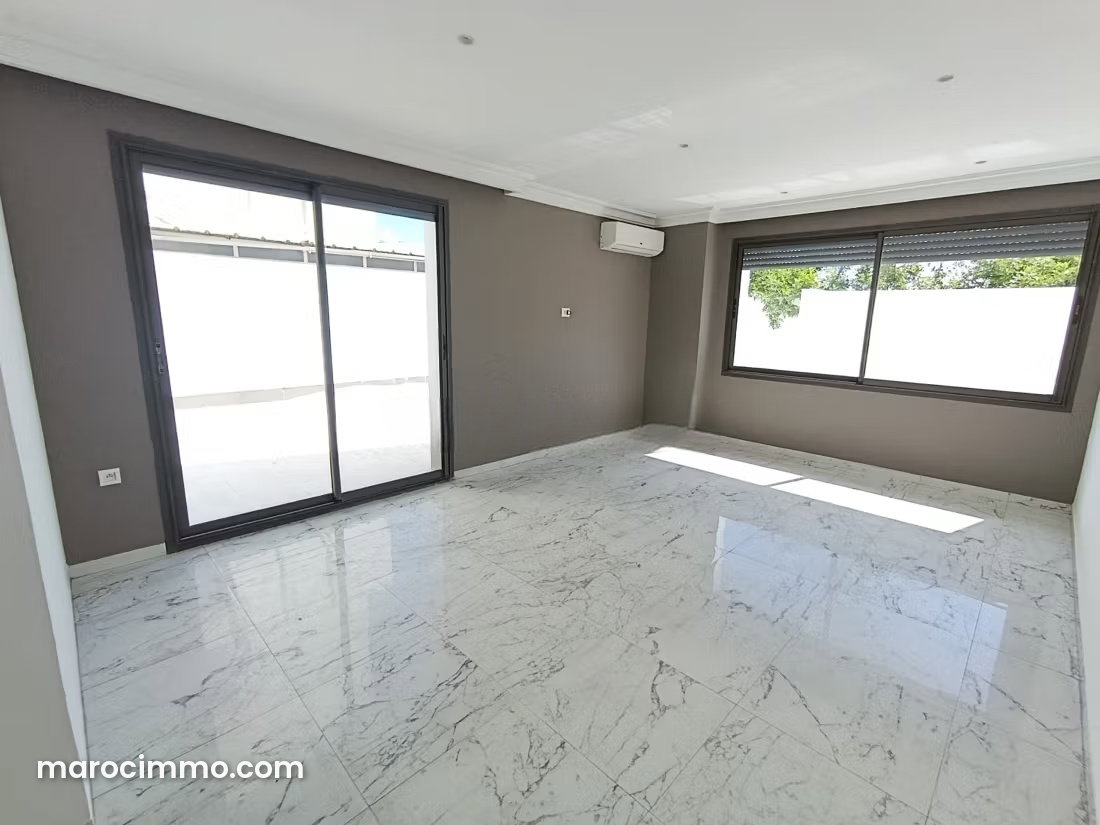 138 m² Office with Terrace in Casablanca Finance City — Casablanca