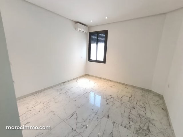 Bureau de 138m2 dont 60m2 de terrasse – Route d’el Jadida — 2
