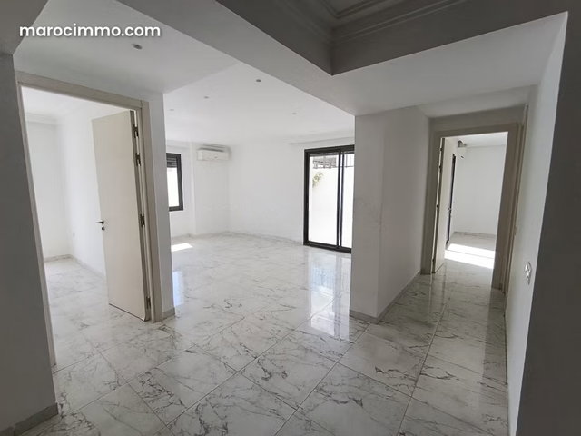 Bureau de 125m2 dont 50m2 de terrasse – Route d’el Jadida — 3