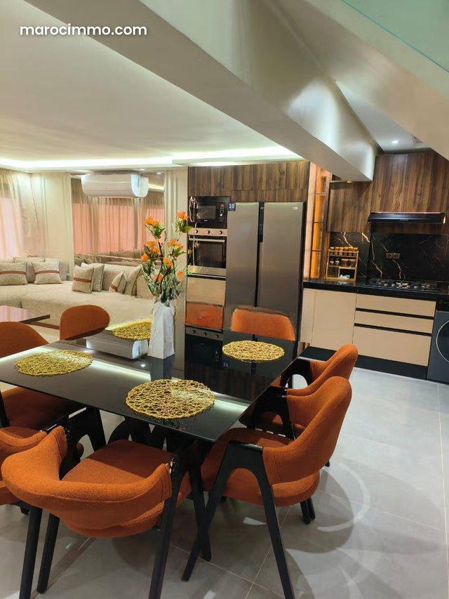 Bel appartement T4 en location à victor Hugo. Surface de 130 m². Moderne et bien placé — 2