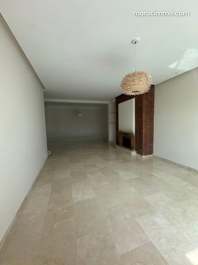 Apartment for rent in Racine 214m2 top floor — 5