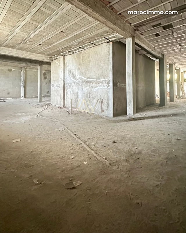 Local commercial à louer – Emplacement stratégique — 5