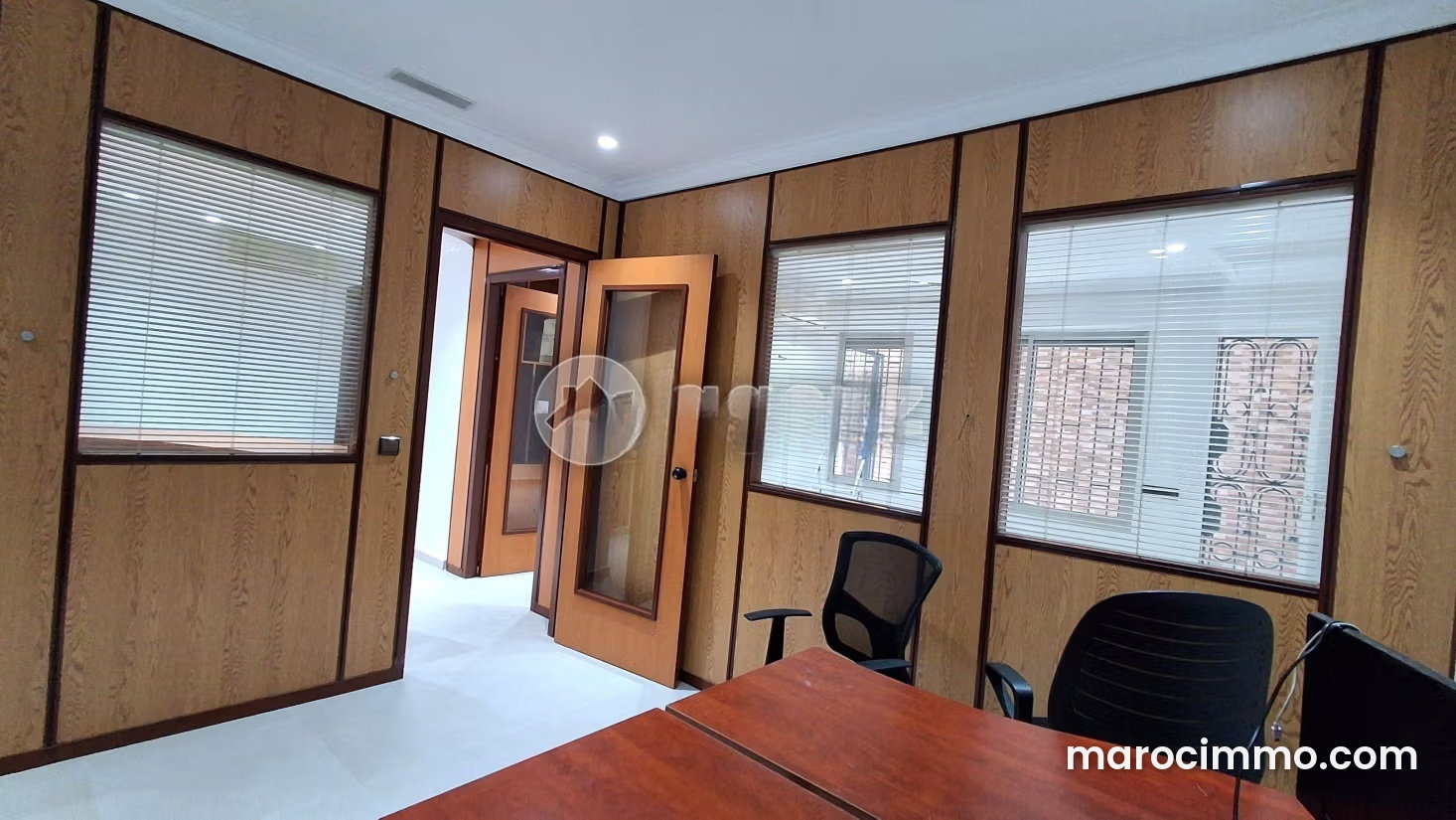 55 m² Office for Rent in La Gironde, Casablanca, with Garage — Casablanca