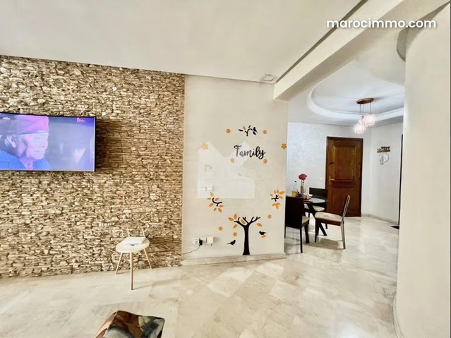 Bel appartement en location à Val Fleury. Superficie 150 m². Salon Marocain et antenne parabolique — 3