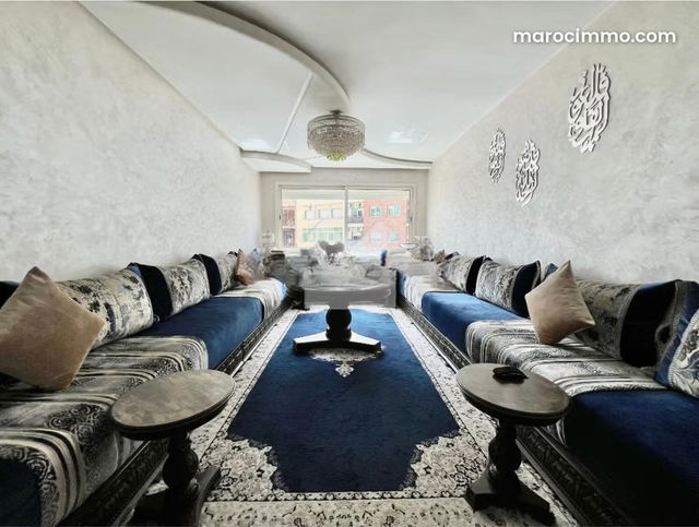 Bel appartement en location à Val Fleury. Superficie 150 m². Salon Marocain et antenne parabolique — الدار البيضاء
