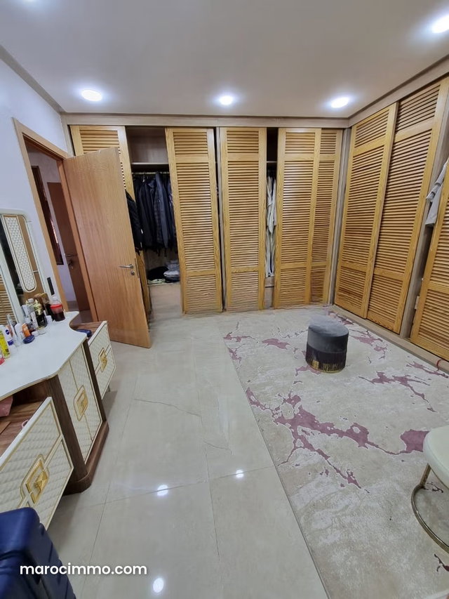 Villa de Prestige à Vendre à Agdal avenue Mohamed VI Marrakech — 2