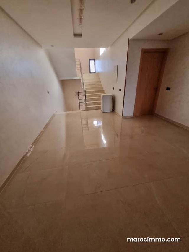Villa de Prestige à Vendre à Agdal avenue Mohamed VI Marrakech — 5
