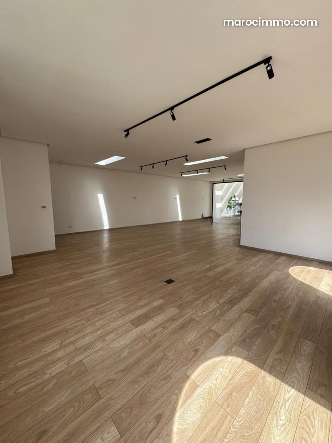 Bureau 153 m² en villa, CIL Casablanca, standing et calme — Casablanca