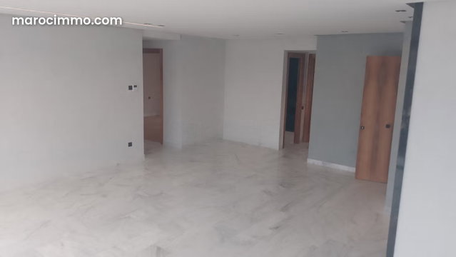 Superbe appartement à vendre à Les princesses. Surface totale 156 m². Service de concierge et climatisation — 3