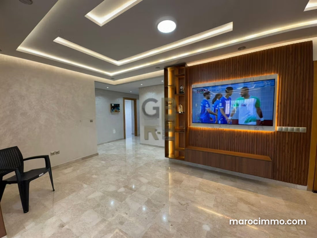 Appartement 156 m² neuf, dernier étage avec terrasse, Riyad Rabat — Rabat
