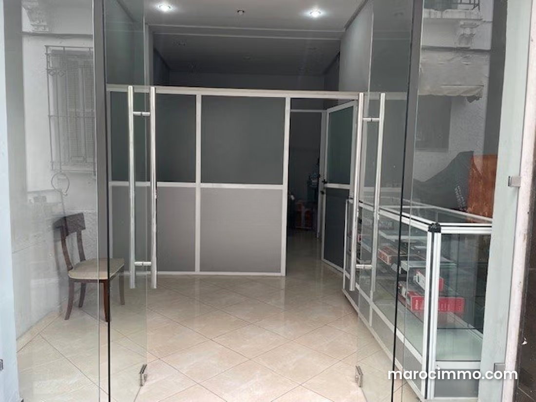 28 m² Commercial Unit for Sale in Tangier City Centre — Tangier