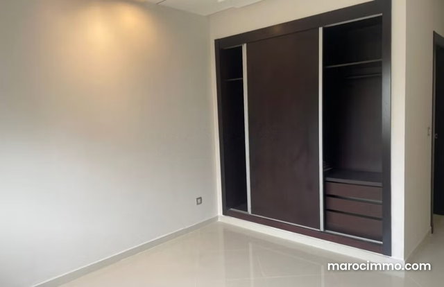 Spacious Apartment for Sale in Tangier with Garage and 128 m² Surface - Administrative District — 5