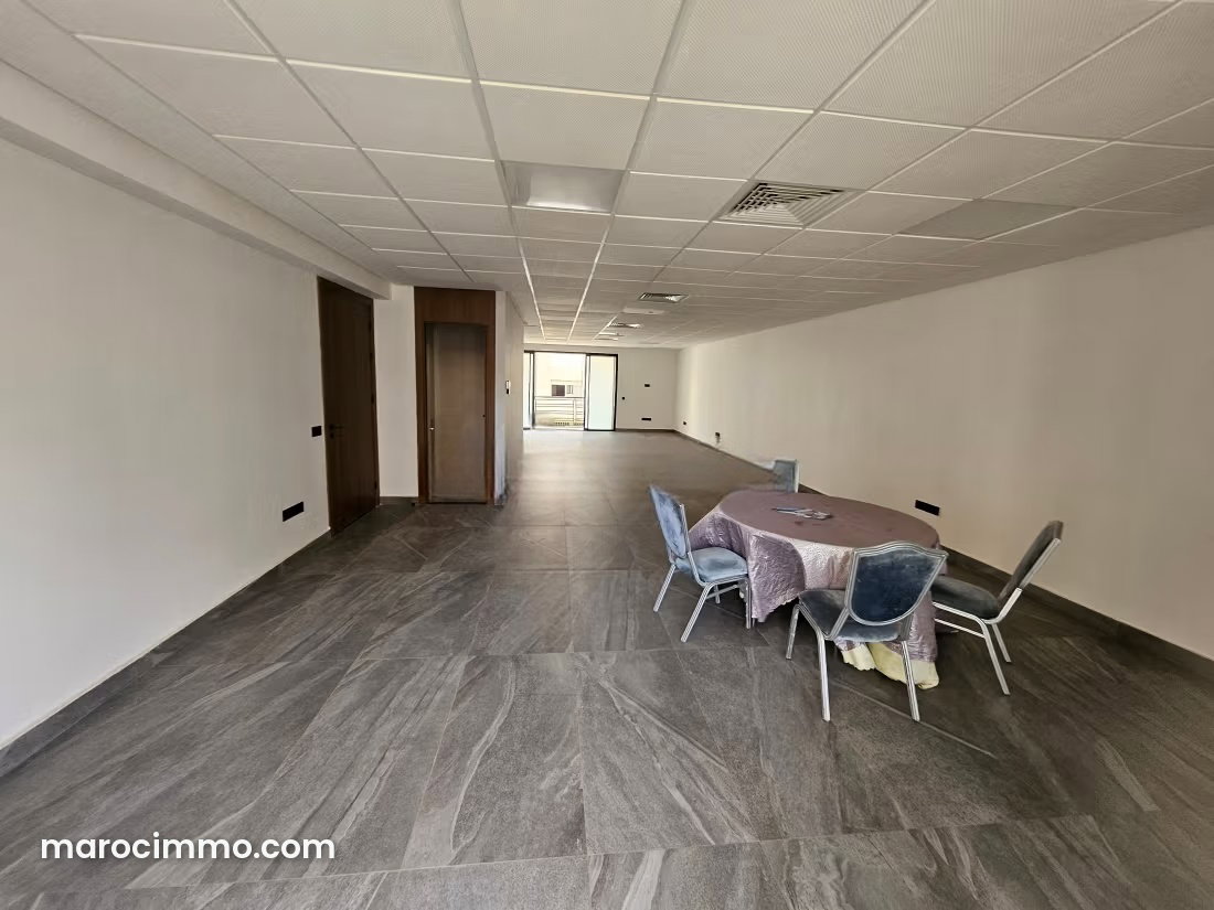 Bureau 86 m², Victoria, Bouskoura : terrasse et standing — Bouskoura