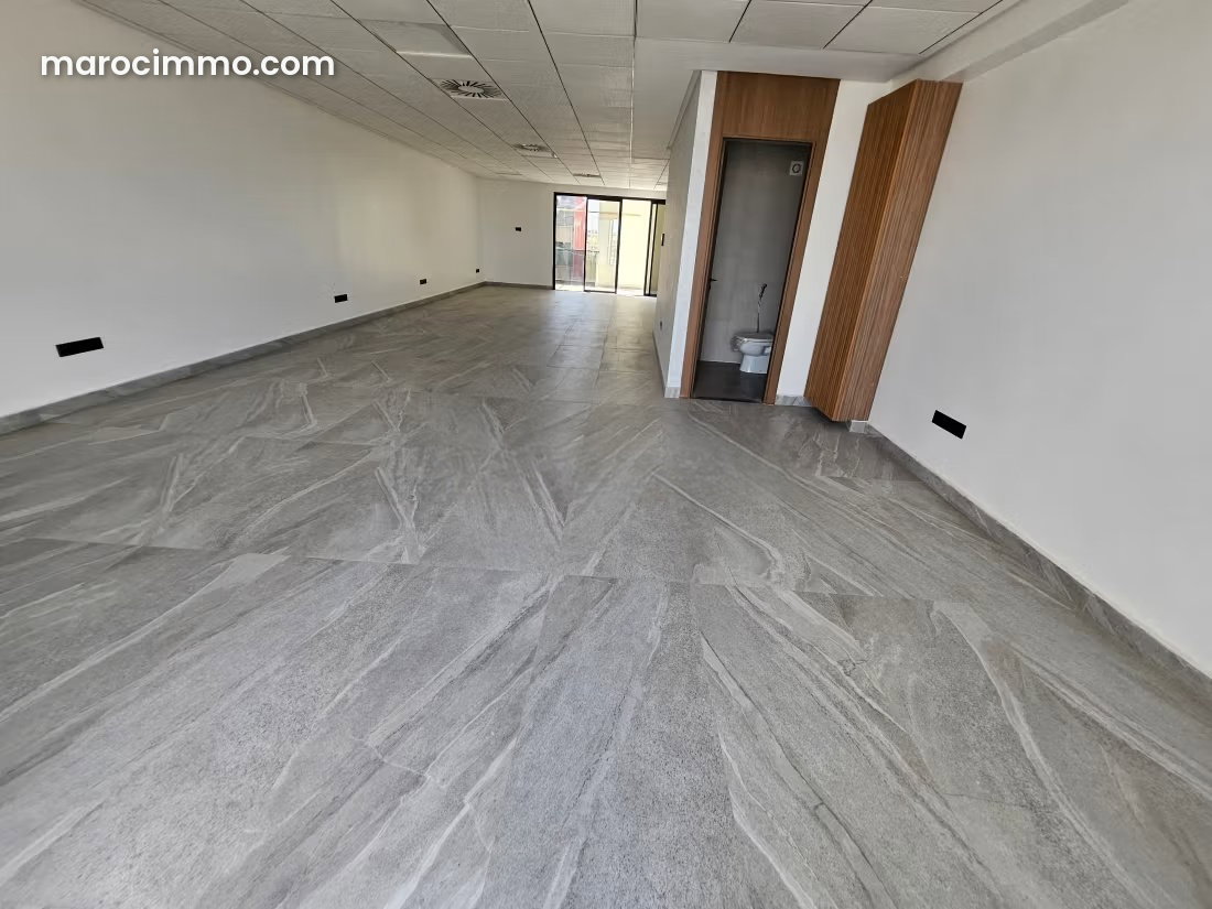 86 sqm office in the heart of Victoria, Bouskoura — Bouskoura