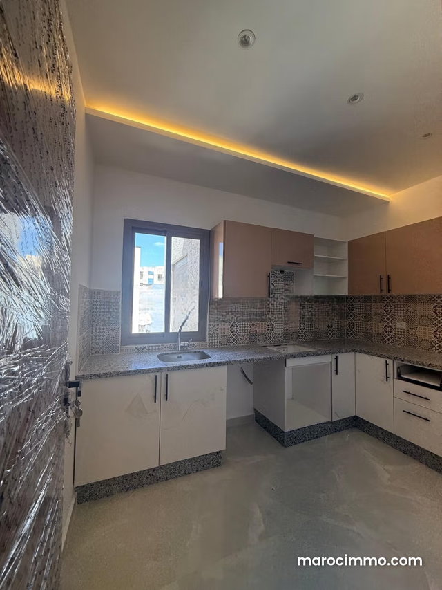 Beautiful Apartment for Sale in Martil. 66 m². Stove with Oven — 2