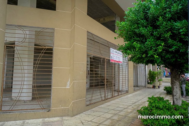 Local Commercial à Louer de 450m² à Tanger — 4