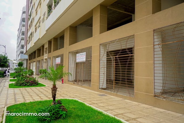 Local Commercial à Louer de 450m² à Tanger — 3