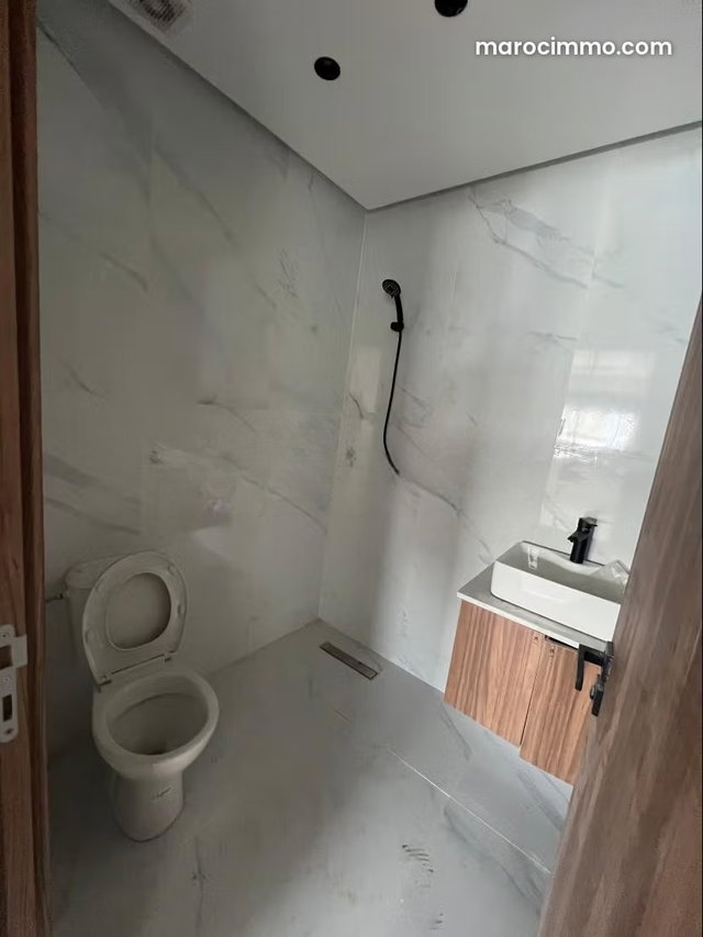 Location d'un appartement à Roch noire. Surface de 79 m². Salon traditionnel, antenne parabolique générale — 5