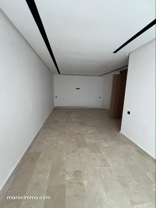 Location d'un appartement à Roch noire. Surface de 79 m². Salon traditionnel, antenne parabolique générale — 4