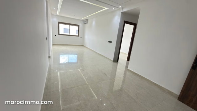 Sell apartment in Dar Bouazza. 3 comfortable rooms. Microwave — 5
