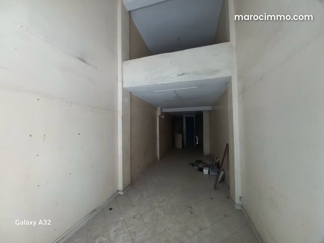 محل تجاري واعد للبيع بحي ريفييرا بالدار البيضاء — الدار البيضاء