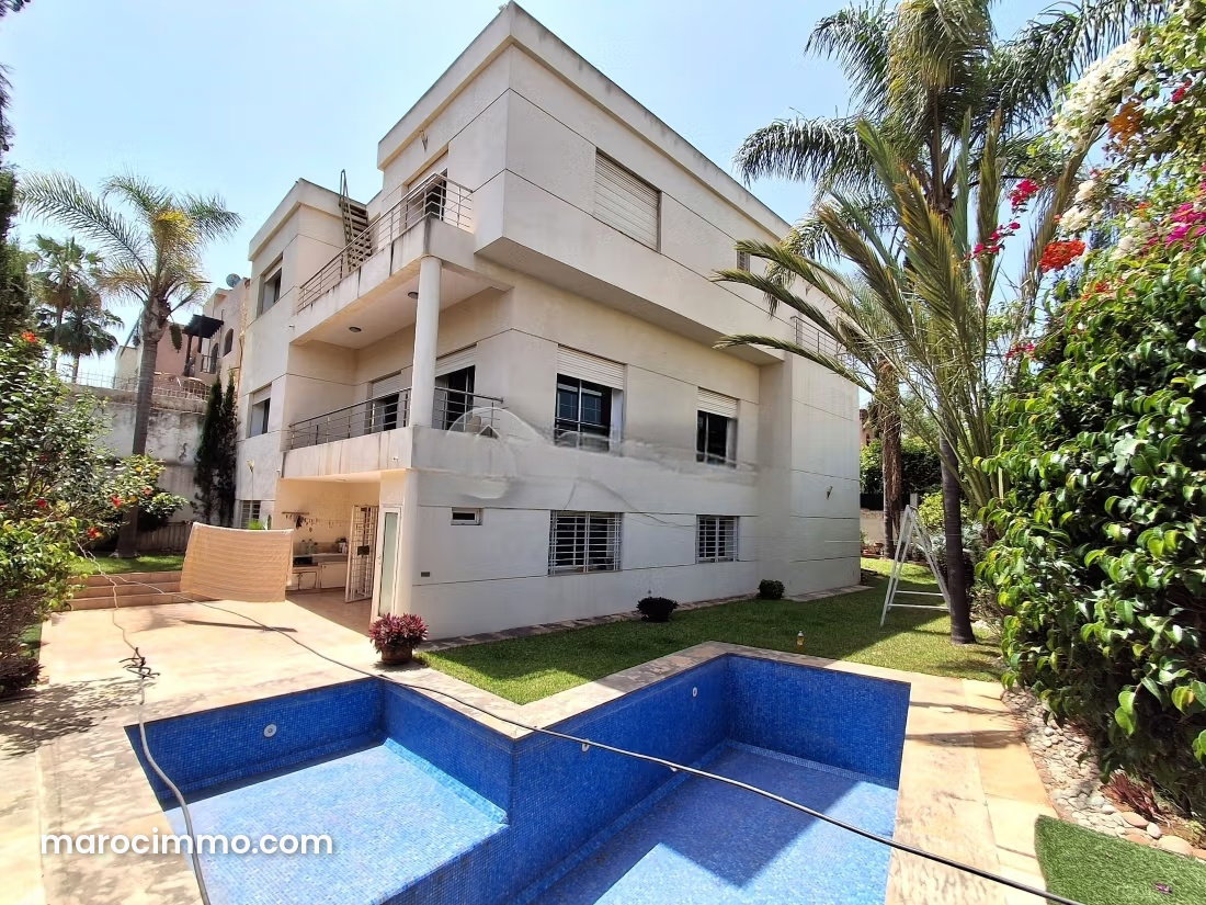 Villa 469 m² avec piscine et jardin, Sidi Maarouf, Casablanca — Casablanca