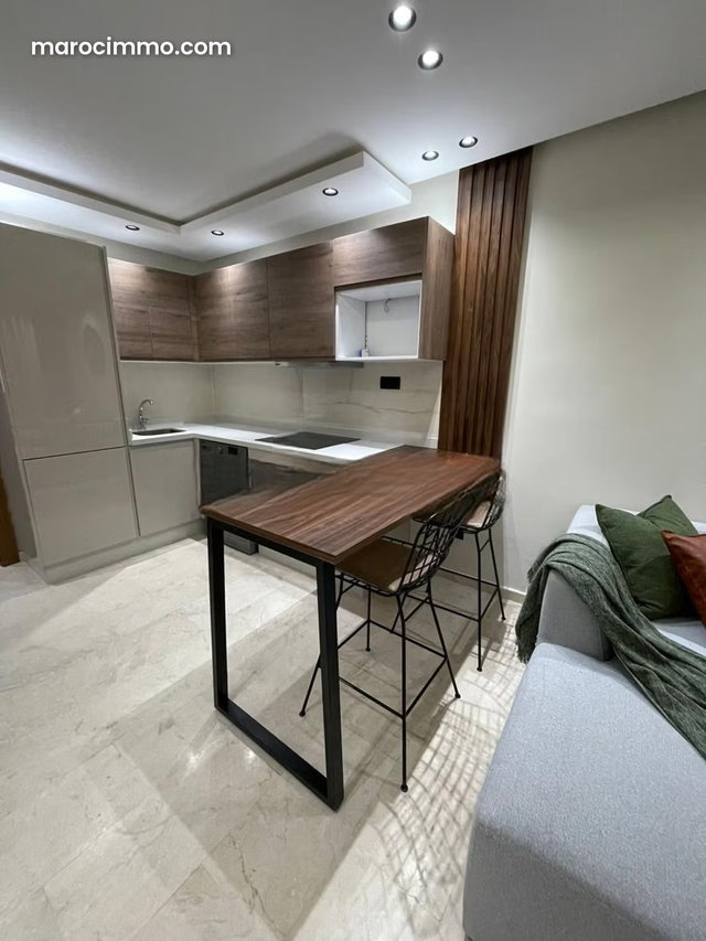 Location Studio Meublé à Bourgogne — 2