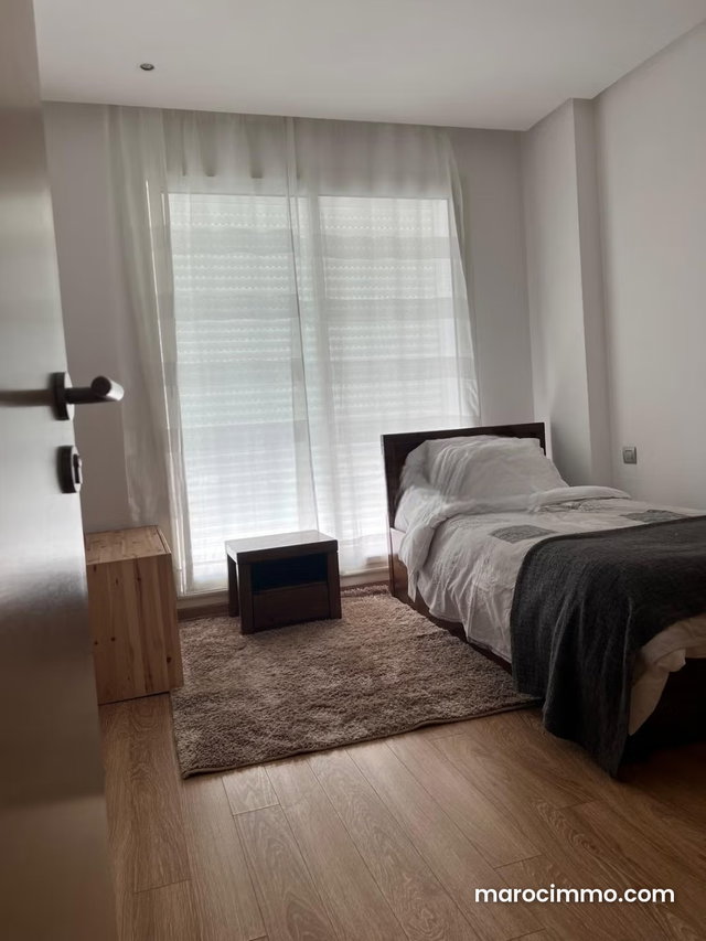 Beautiful apartment for sale in Guich Oudaya. 3 lovely bedrooms. Elevator and parking spaces — 4
