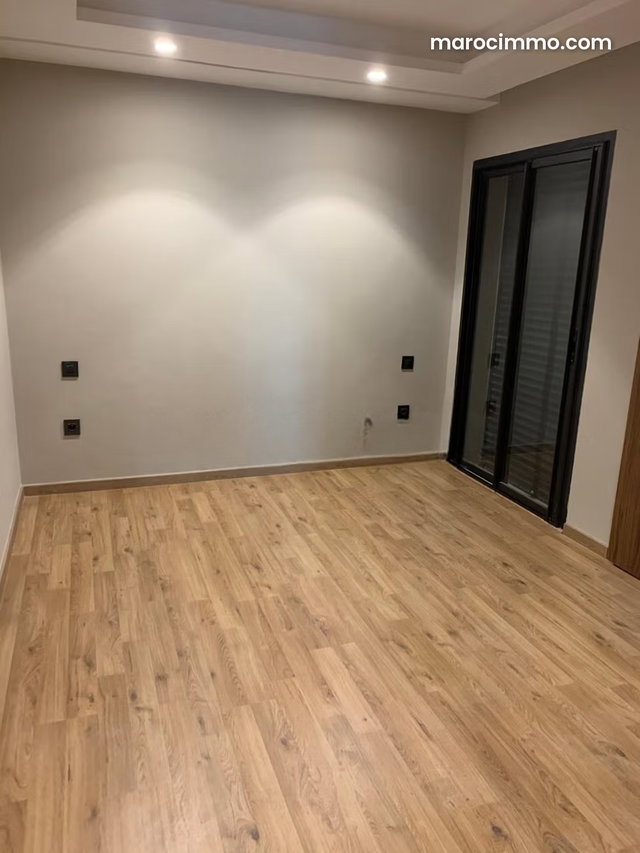 Studio spacieux avec terrasse — 3