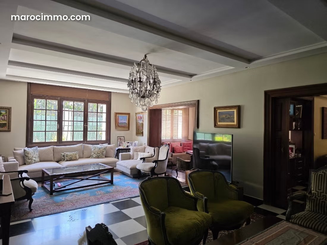500 sqm Villa with Pool and Garden, Longchamps, Casablanca — Casablanca