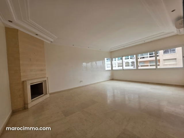 Appartement traversant bien placé au Triangle d'Or — الدار البيضاء
