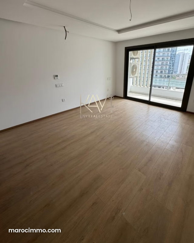 Appartement à vendre – 3 chambres près de la plage avec parking — 3
