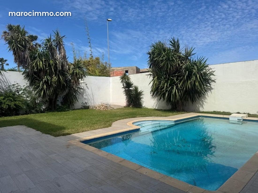 4-Bedroom Villa with Pool, Aïn Diab, Casablanca — Casablanca