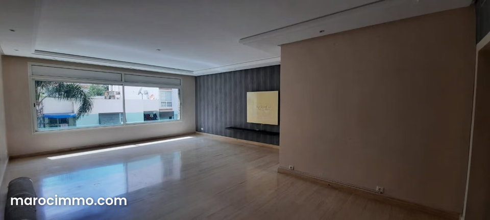 Bel appartement en location à Maârif. 3 chambres agréables