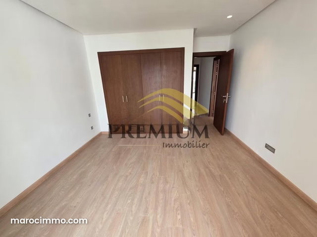 Appartement neuf avec terrasse — 5