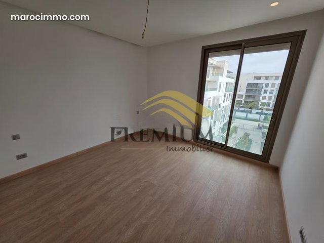 Appartement neuf avec terrasse — 4