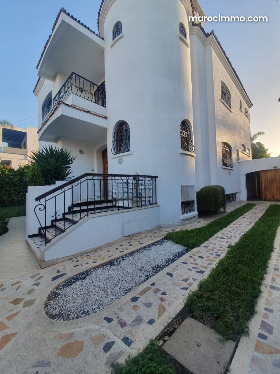 440 sqm office with garden for rent, C.I.L., Casablanca — Casablanca