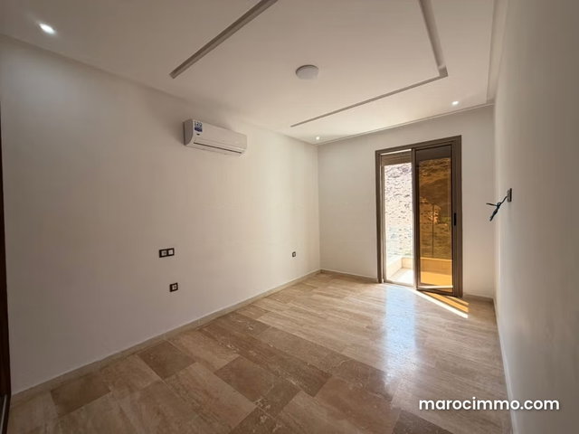 Magnifique appartement vide de 2chambres — 2