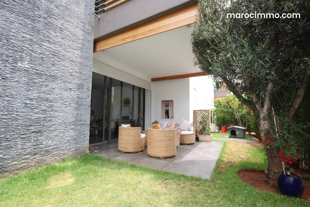 135 sqm Apartment with Private Garden, Souissi, Rabat — Rabat