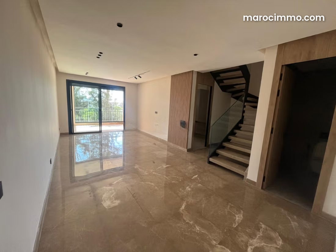 Duplex neuf avec terrasses à Souissi Rabat à louer — Rabat