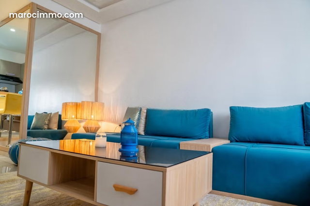 Joli studio meublé à vendre — 5