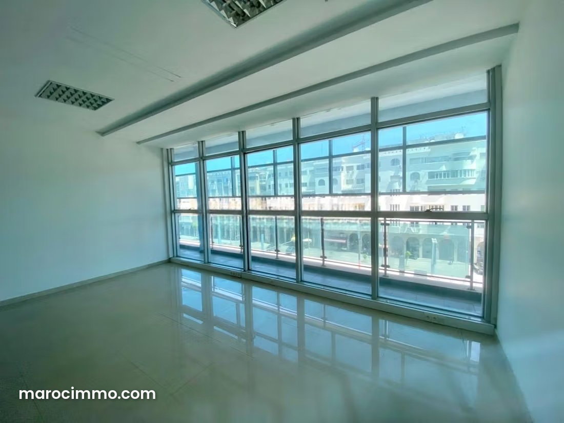 105 sqm Office for Rent, Derb Ghallef, Casablanca, Fully Equipped and Secure — Casablanca