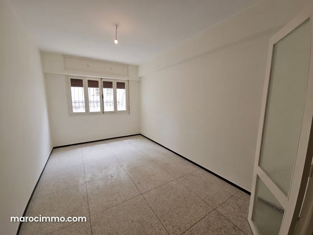 Very Spacious 3-Bedroom Apartment in Agdal — 4