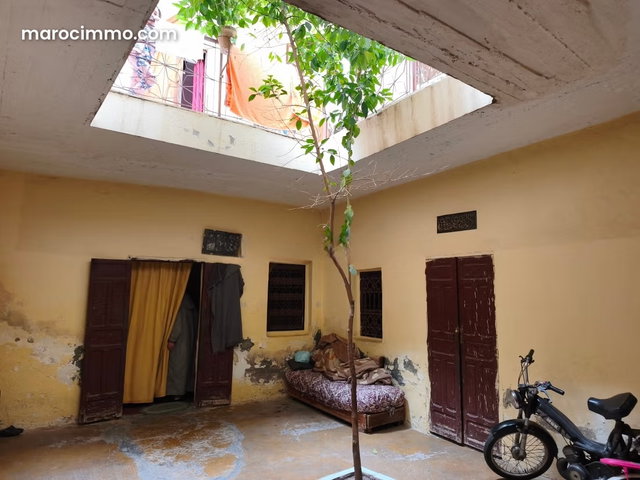 Grand riad de 195 m2 au sol proche riad larouss — 2