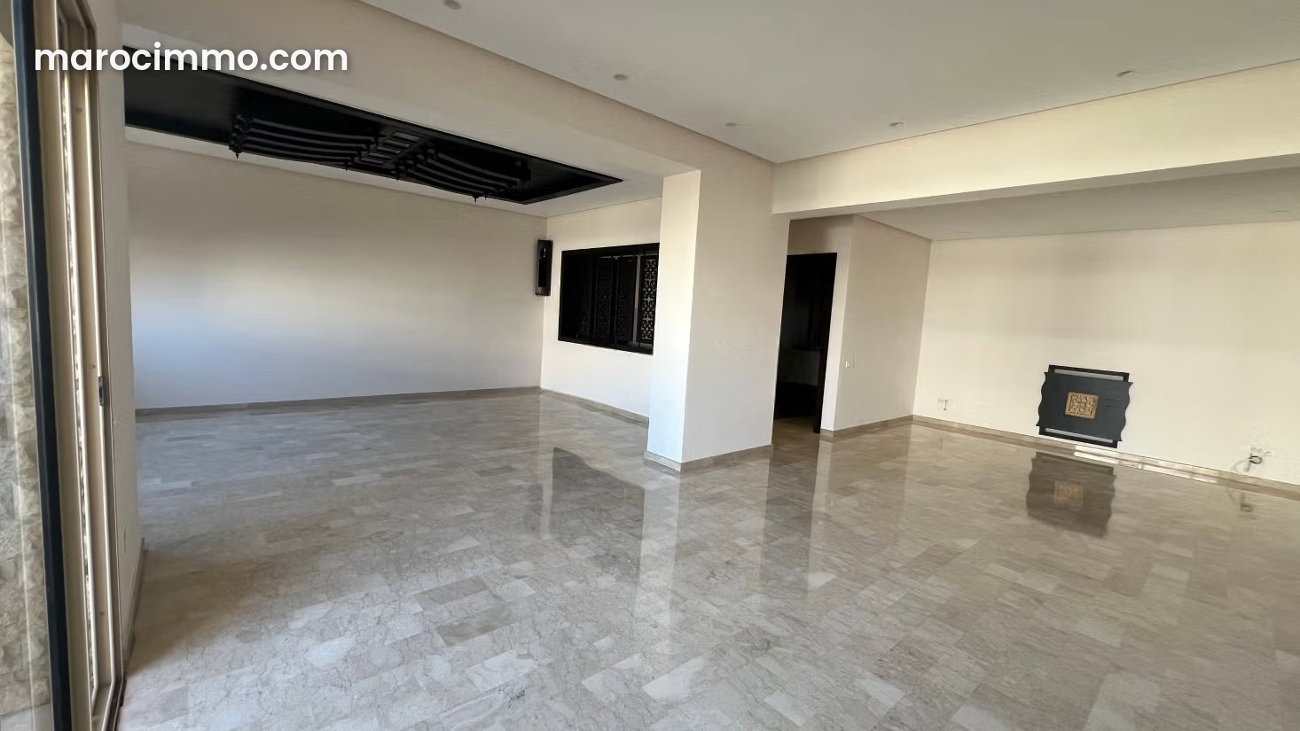 190 sqm Apartment with Fireplace and Garage in Riyad, Rabat — Rabat