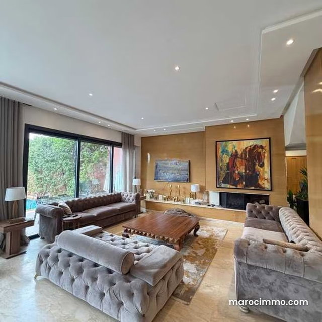 Villa à Vendre de 584.0 m² à Marrakech, Palmeraie — 2