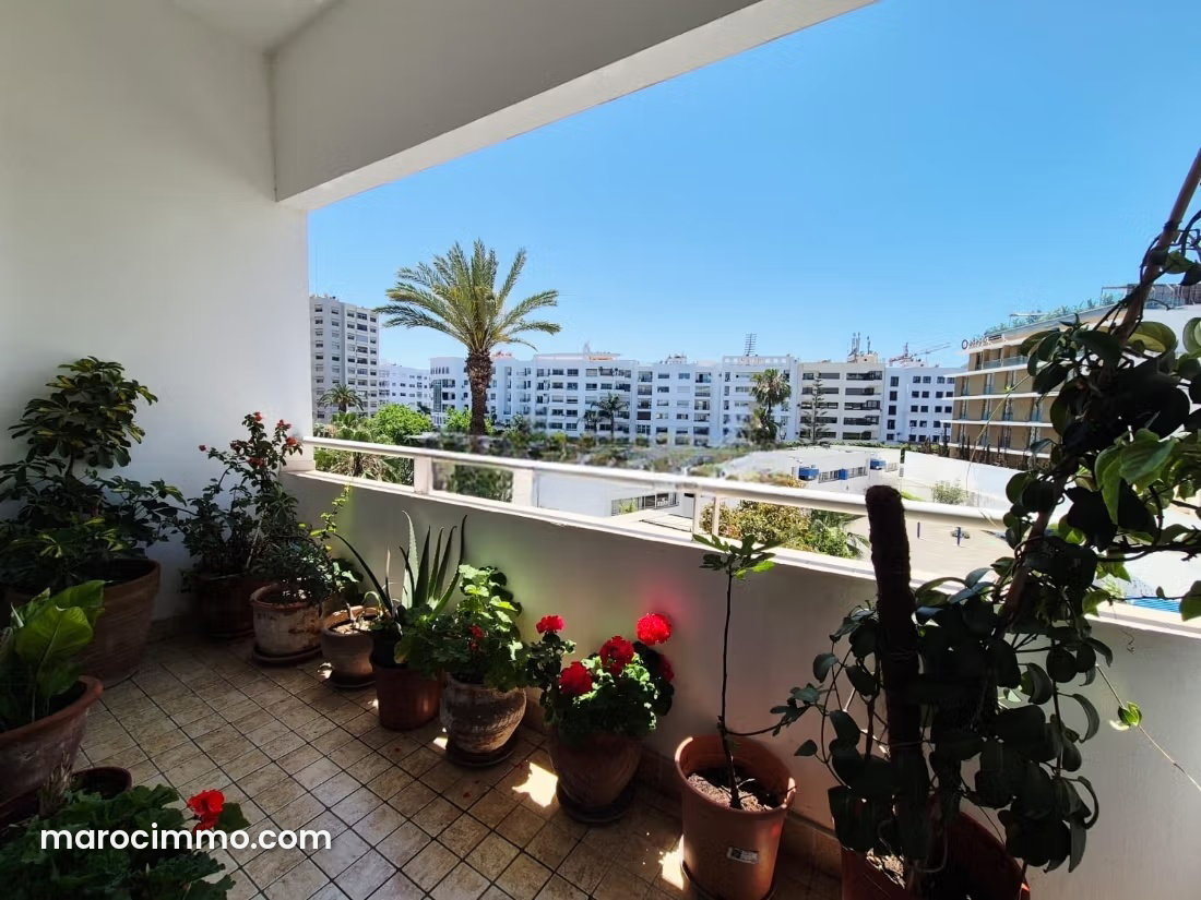 Furnished 130 sqm Apartment, 3 Bedrooms, Racine, Casablanca — Casablanca