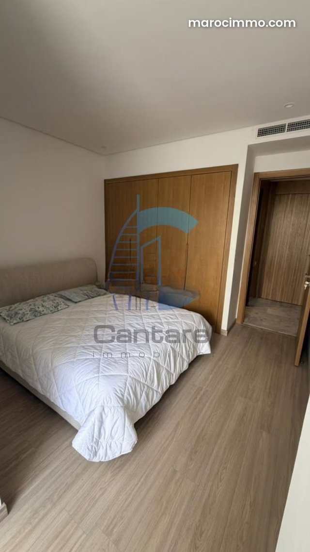 Beau studio semi meublé en location palmier — 3