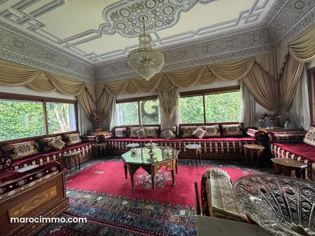 Superbe villa à vendre à Hay Riad — Rabat