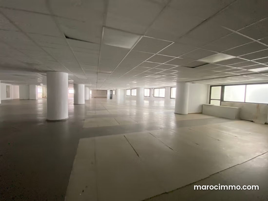 500 m² Office To Let, Casablanca City Centre, High-End Building — Casablanca